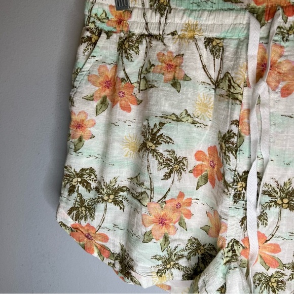 NWT Arizona Womens Floral Pull On Shorts Lined Sz L Drawstring Beach Summer - Picture 4 of 13
